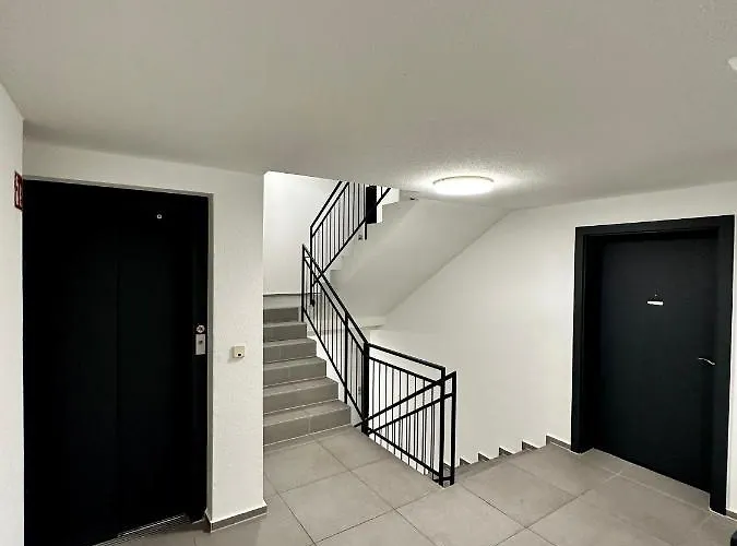 Zwischen Hafen Und Stadt