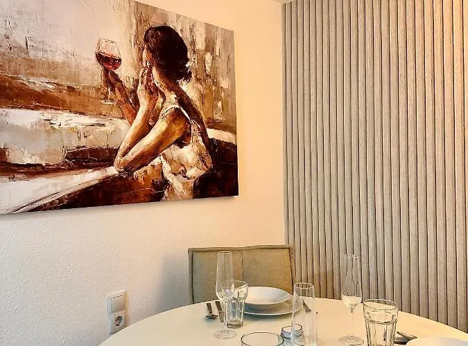 Zwischen Hafen Und Stadt *